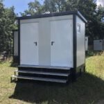 Contenedor sanitario + WC + ducha + cisterna