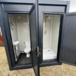 Contenedor sanitario WC + Ducha conectable